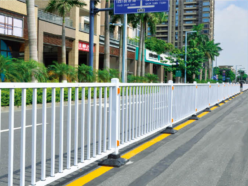 道路防护栏
